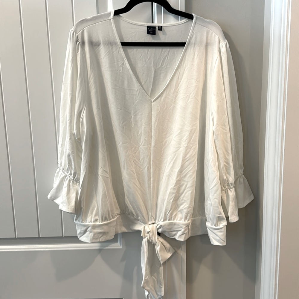 White 3/4 shirt with tie front